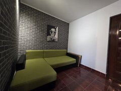 Piata Trapezului, 5 minute metrou